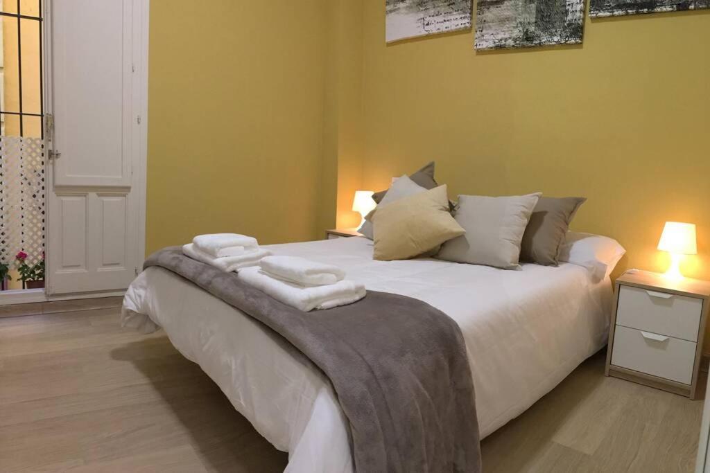 Cozy And Well Located Apartment In The Center Of Севилья Экстерьер фото