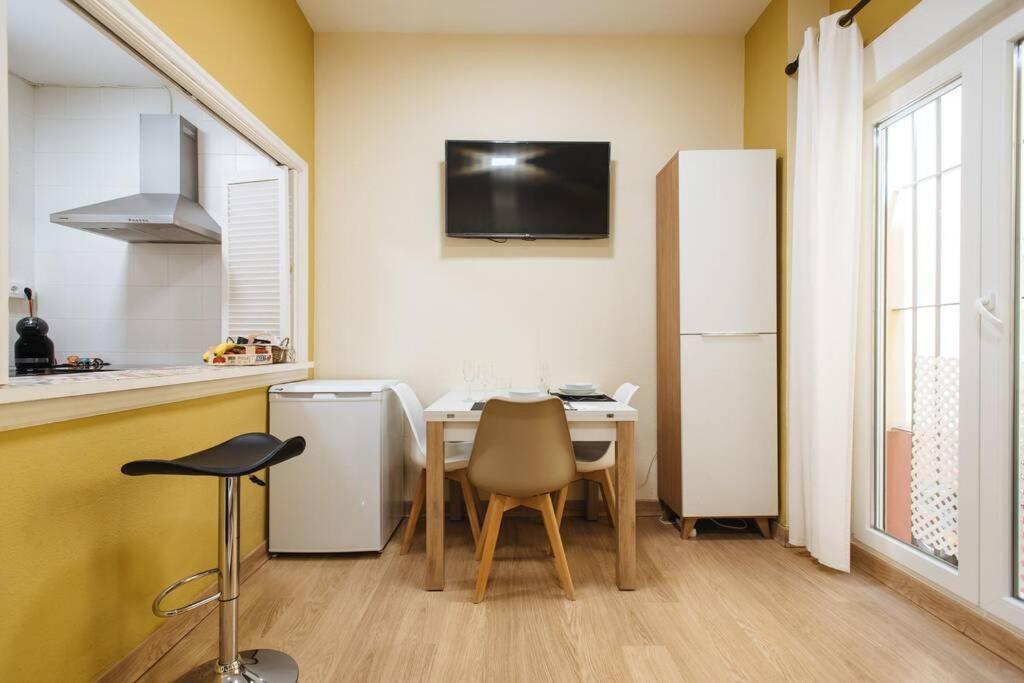 Cozy And Well Located Apartment In The Center Of Севилья Экстерьер фото